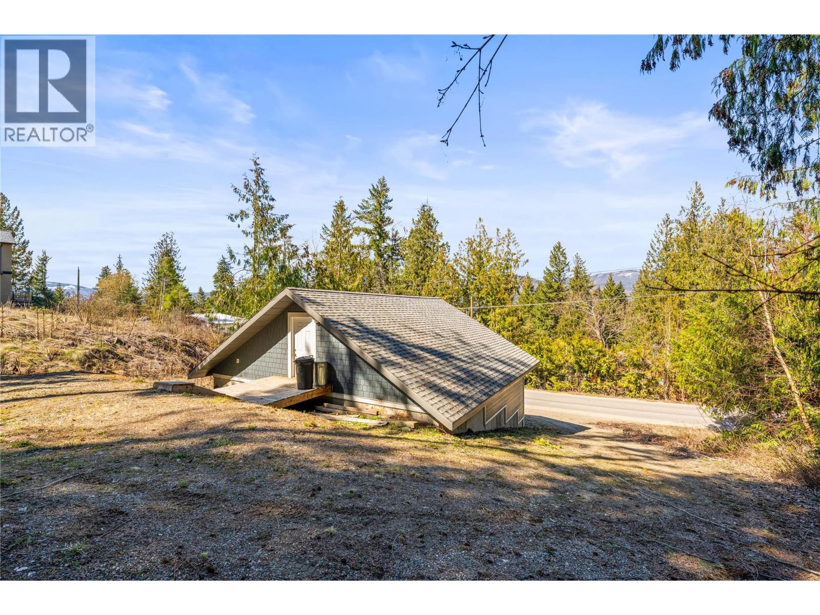  3071 Cedar Drive, Blind Bay