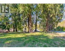 3071 Cedar Drive, Blind Bay, BC V0E2W2 Photo 16