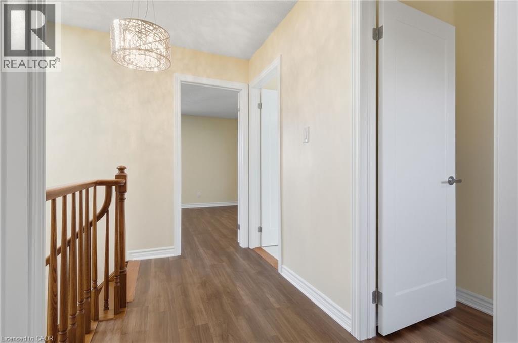 184 MACINTOSH Drive - Image 17