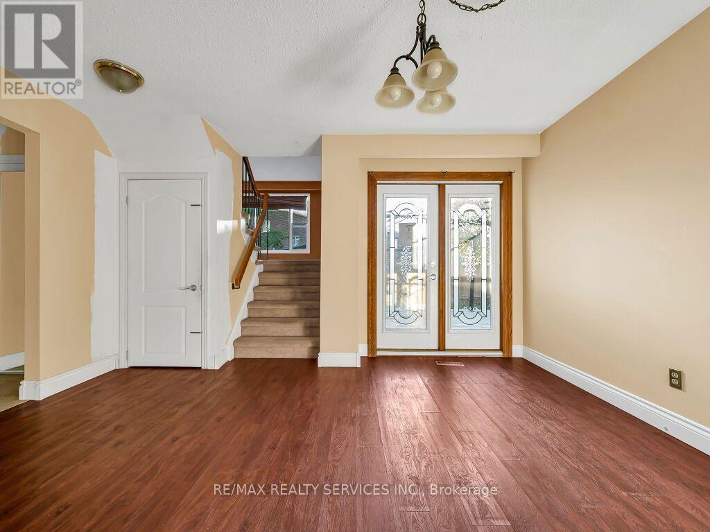 41 SIMMONS BOULEVARD - 11