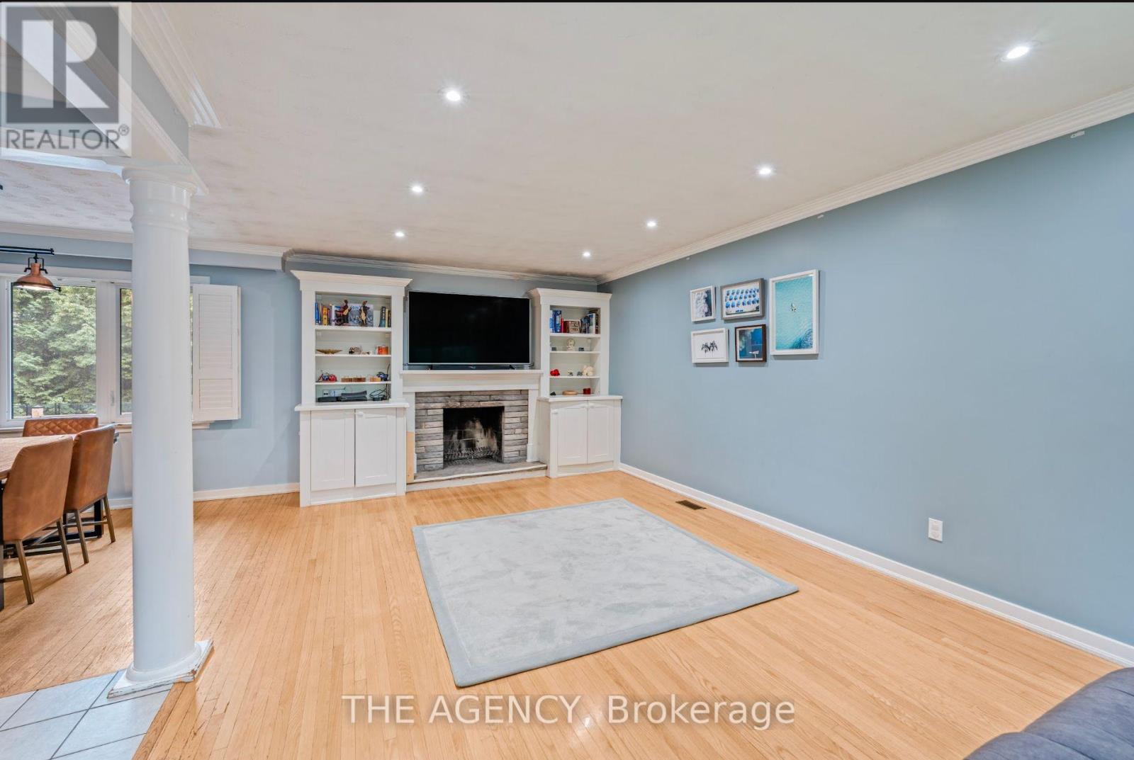 261 WALES CRESCENT, Oakville (BR Bronte) — photo 3
