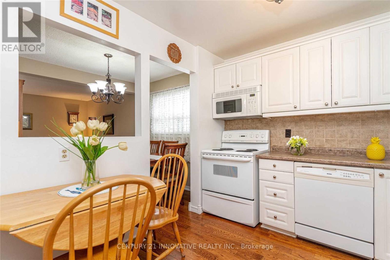 25 GLADSTONE SQUARE, Brampton (Northgate) — photo 2