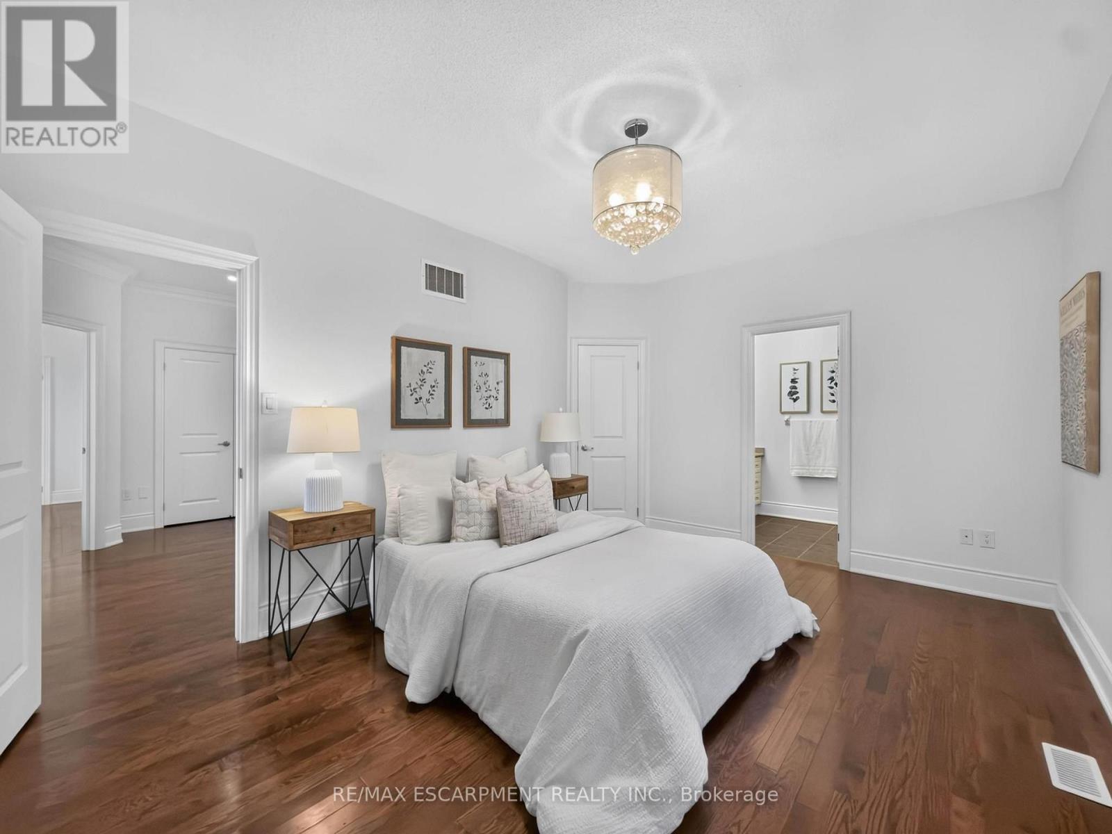 2121 BLACKFOREST CRESCENT - Image 36