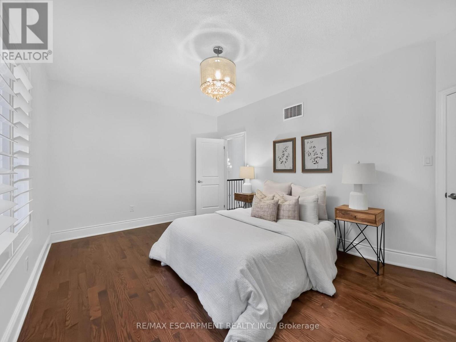2121 BLACKFOREST CRESCENT - Image 37