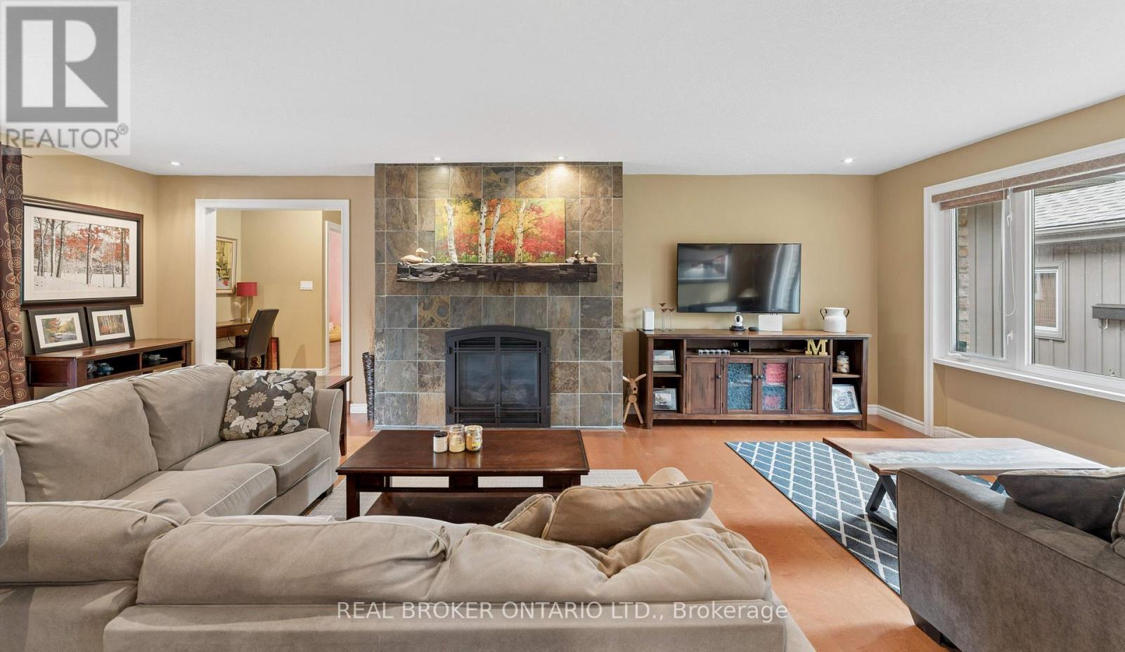 373 FORESTLAWN ROAD - Image 12