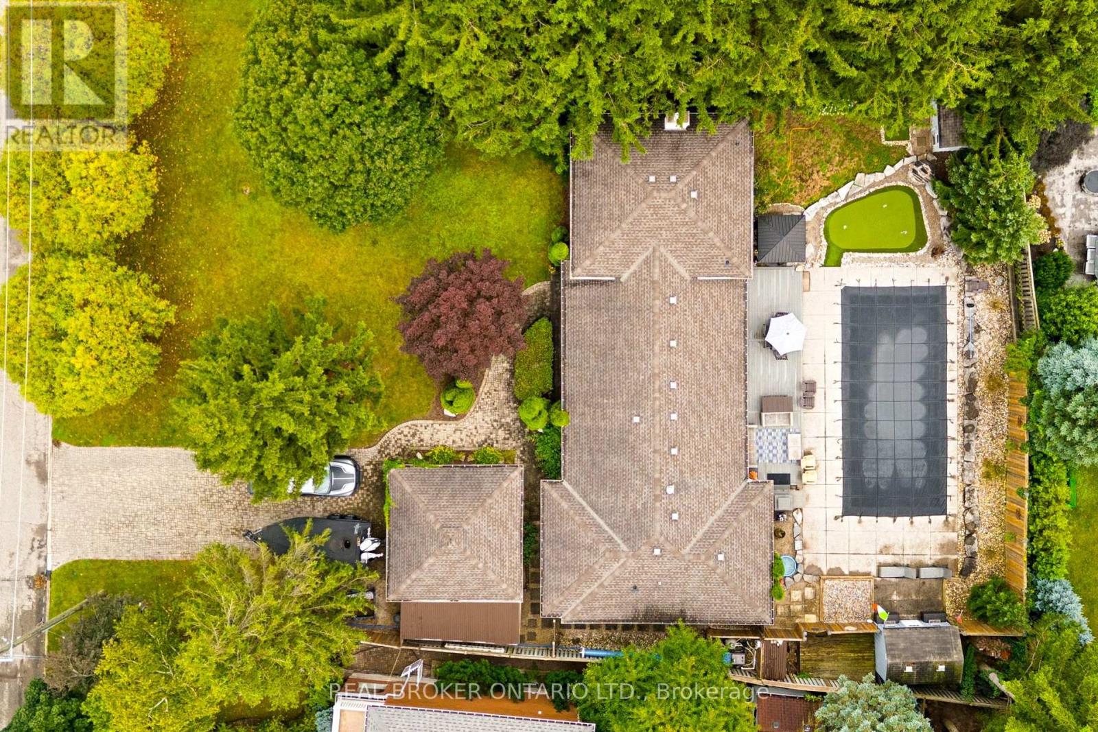 373 FORESTLAWN ROAD - 40