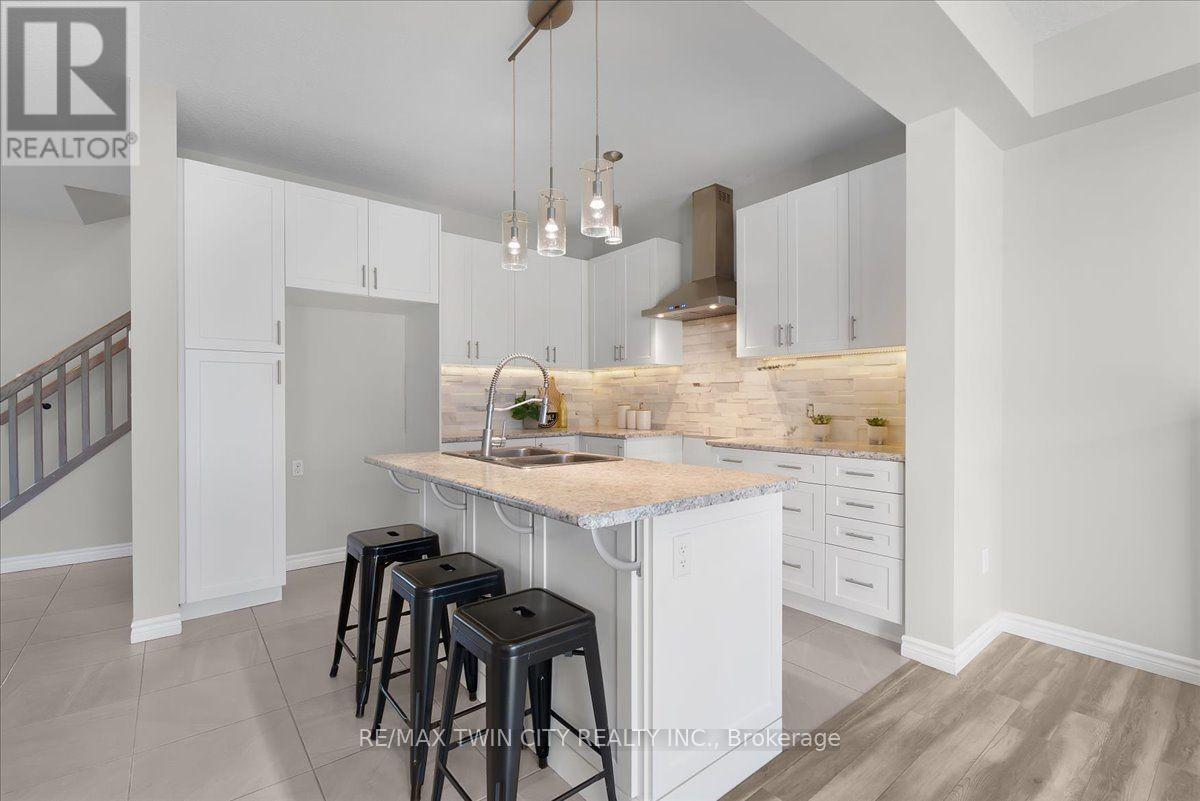 109 LINKS CRESCENT N, Woodstock (Woodstock - North) — photo 8