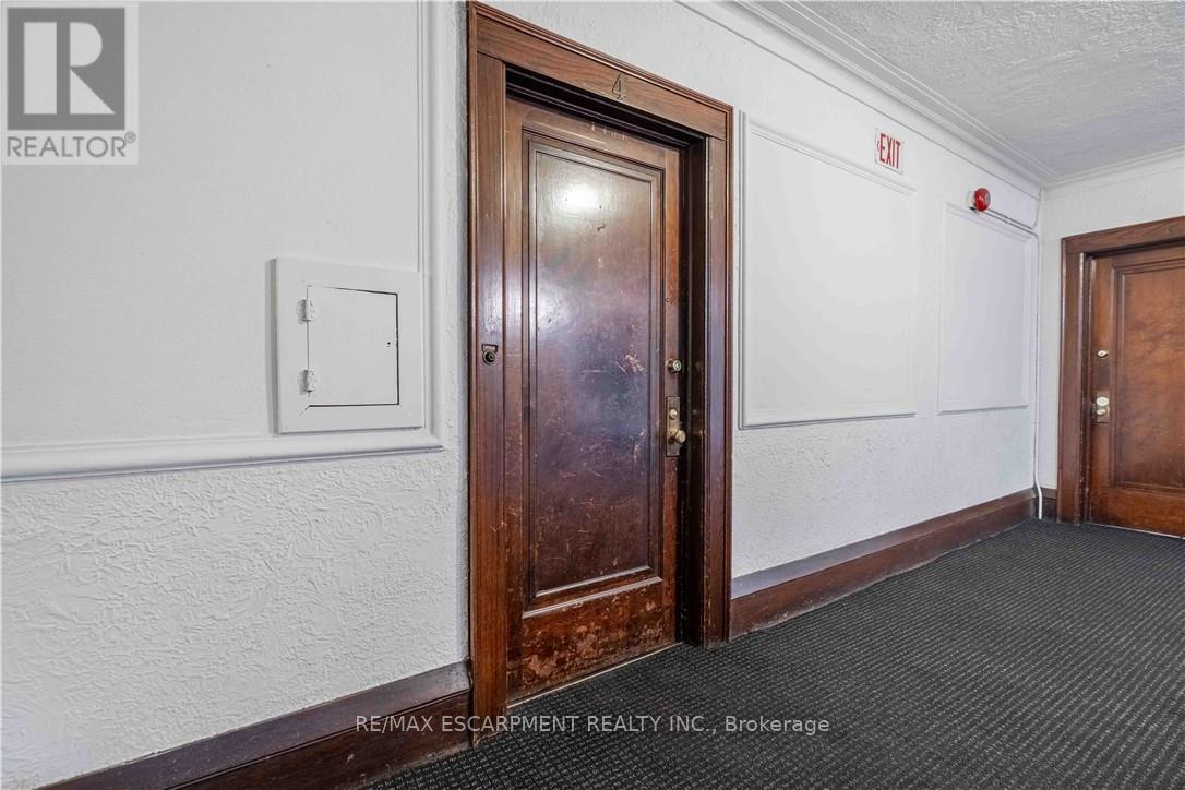 4 - 285 KING STREET W, Hamilton (Strathcona) — photo 5