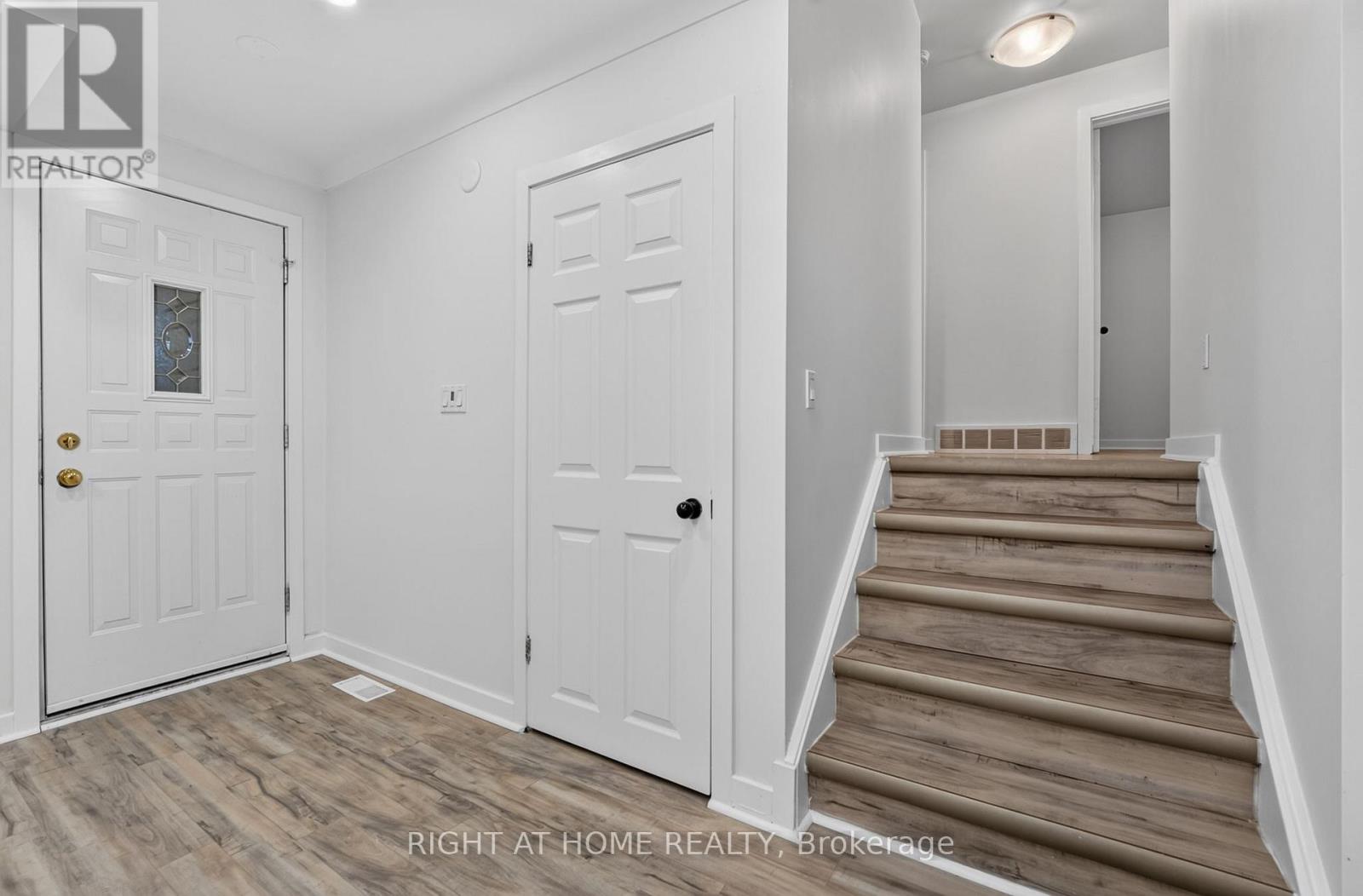 19 BRENTWOOD DRIVE - 4