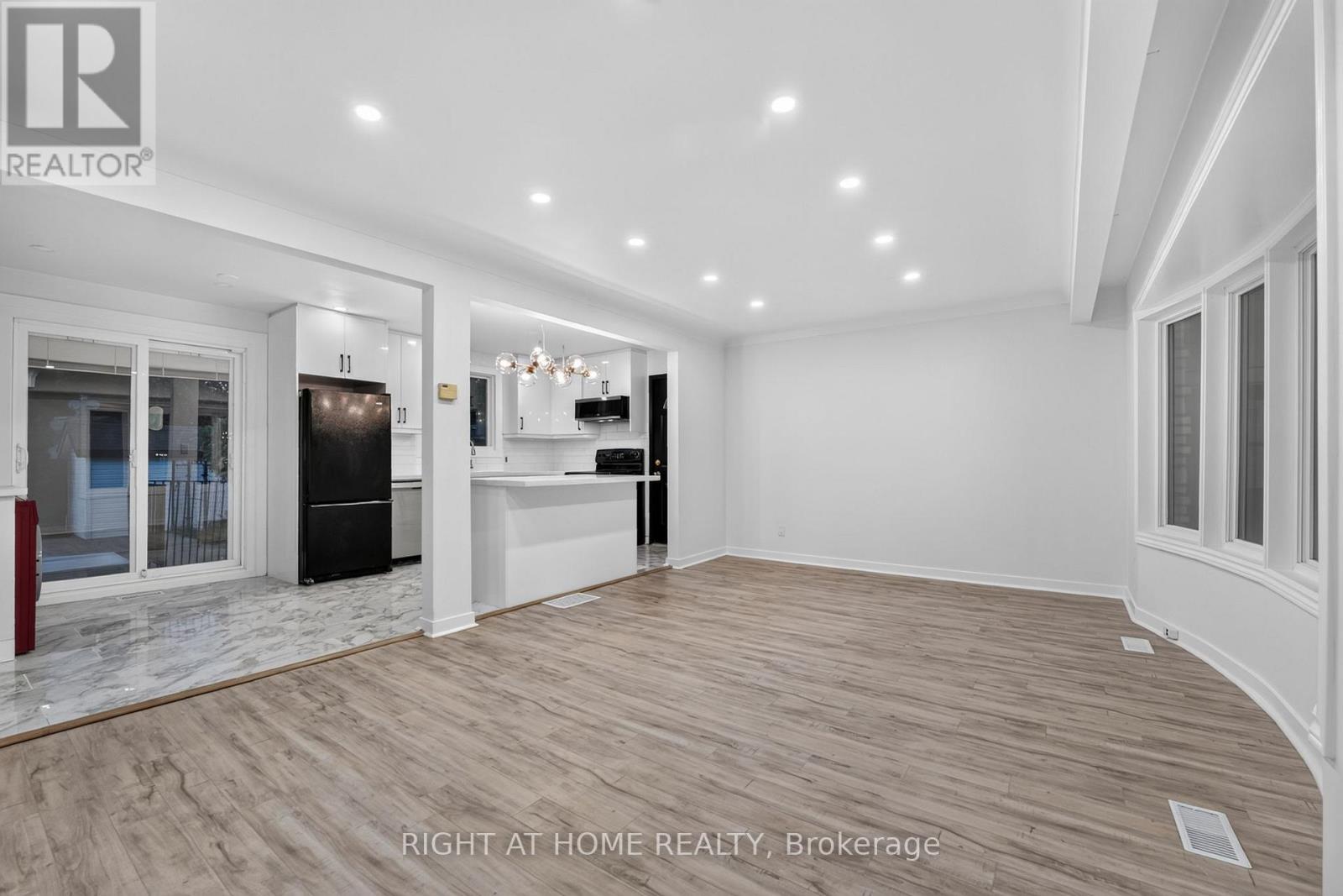 19 BRENTWOOD DRIVE, St. Catharines (Carlton/Bunting) — photo 6
