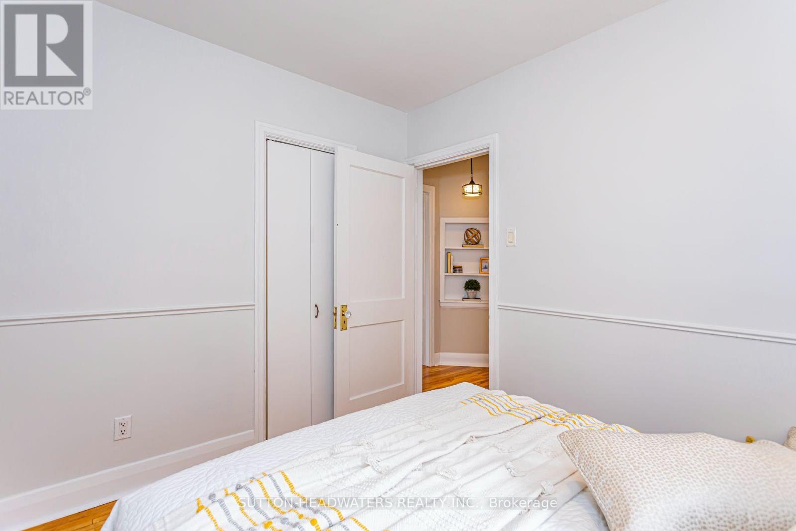 9 FORWARD AVENUE - 12