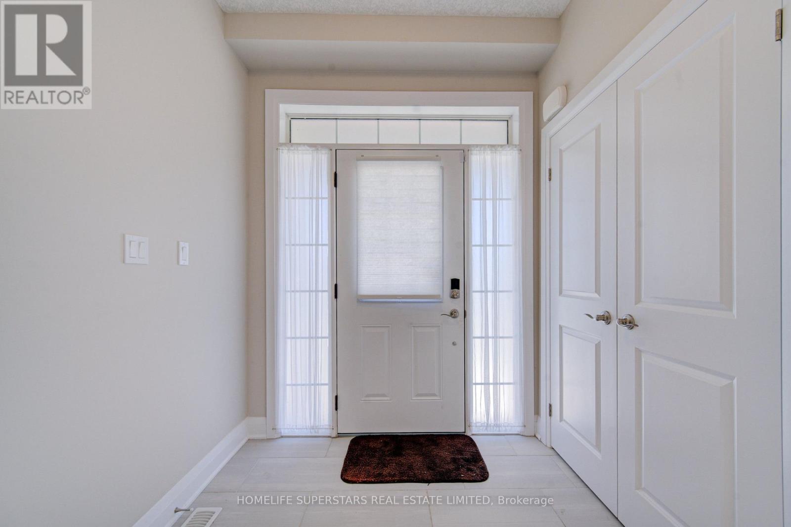 737 WOOD LILY STREET, Waterloo — photo 3