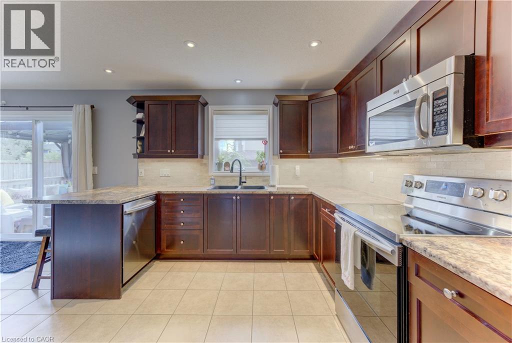 455 ALAN Crescent - Image 10