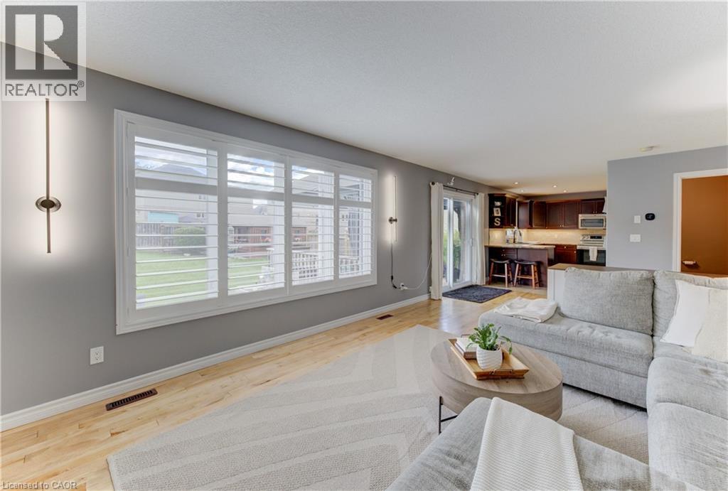 455 ALAN Crescent - Image 21