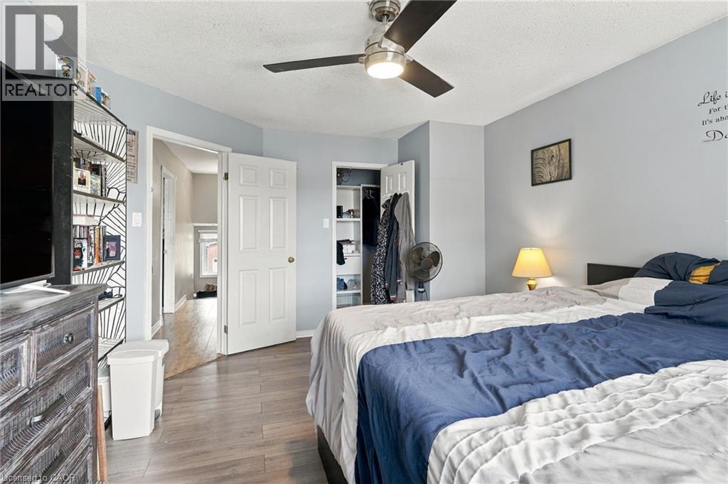 23 DESANTIS Court - 26