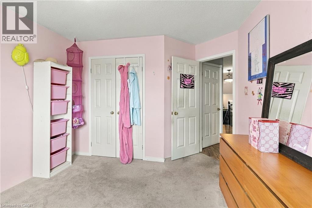 23 DESANTIS Court - 28