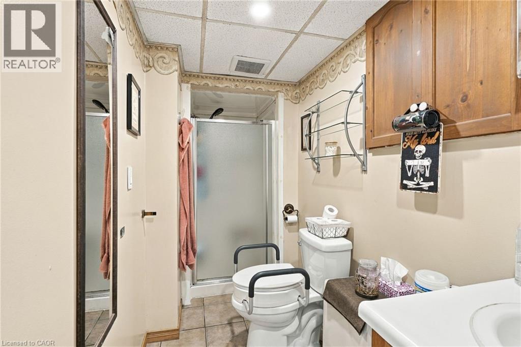 23 DESANTIS Court - 39