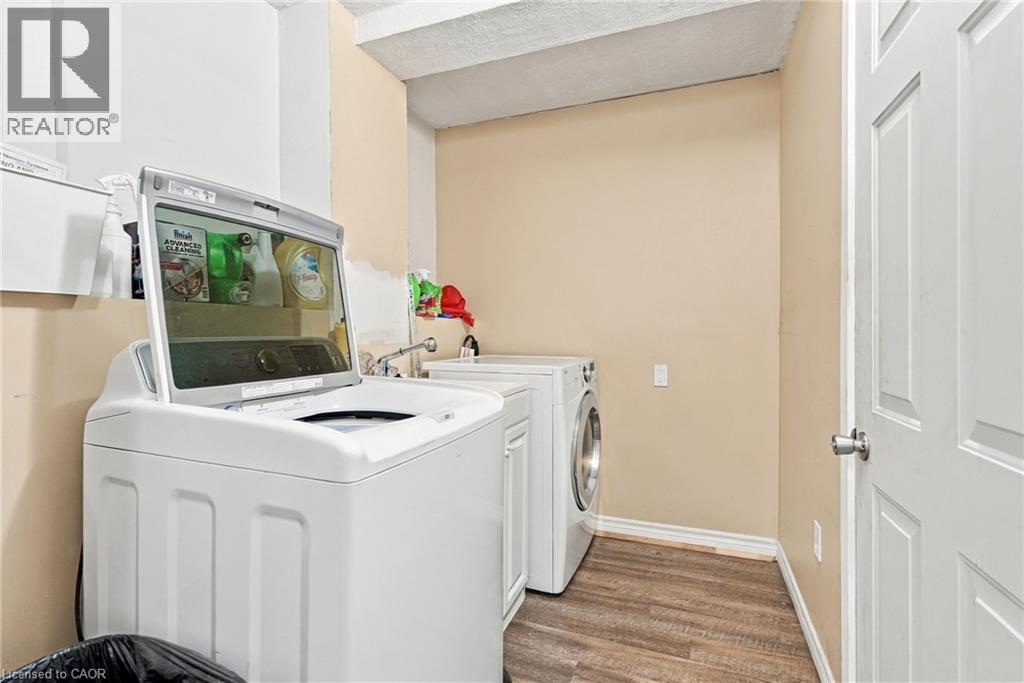 23 DESANTIS Court - 43