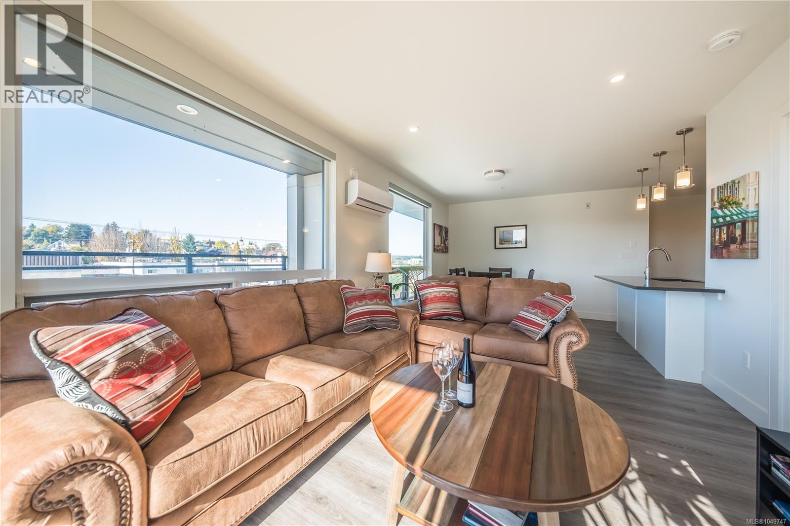 #407 119 Haliburton St - 27