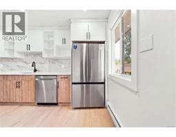 3538 Foxglove Rd, Qualicum Beach, BC V9K1V8 Photo 32