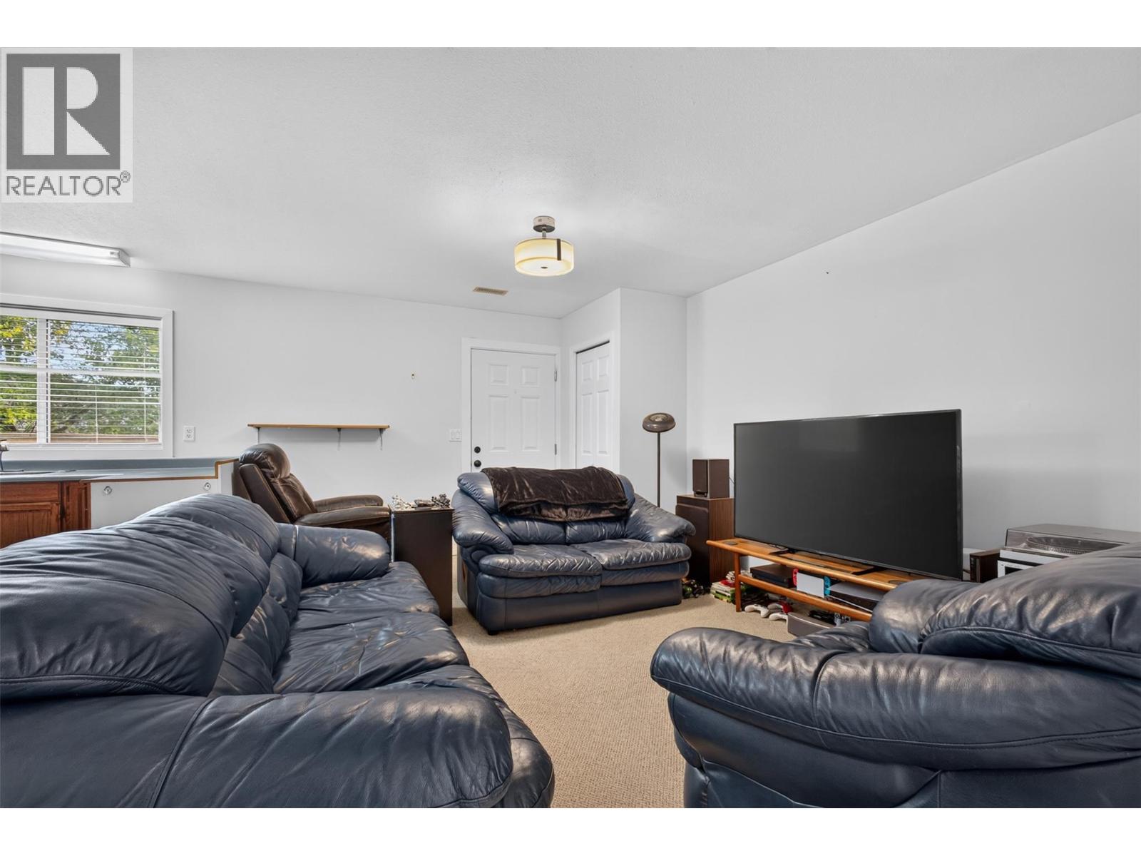 232 Ranchland Court, Kelowna