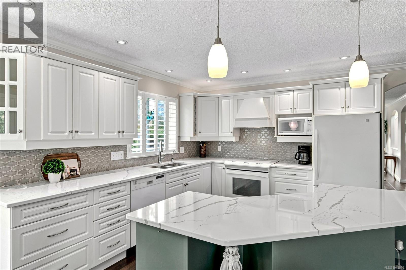 575 Panorama Pl, Parksville — photo 5