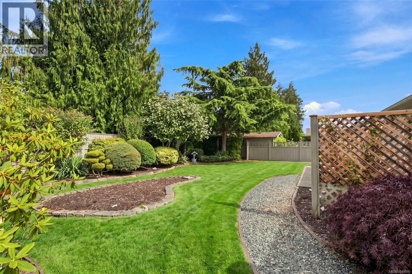 575 Panorama Pl - Image 35