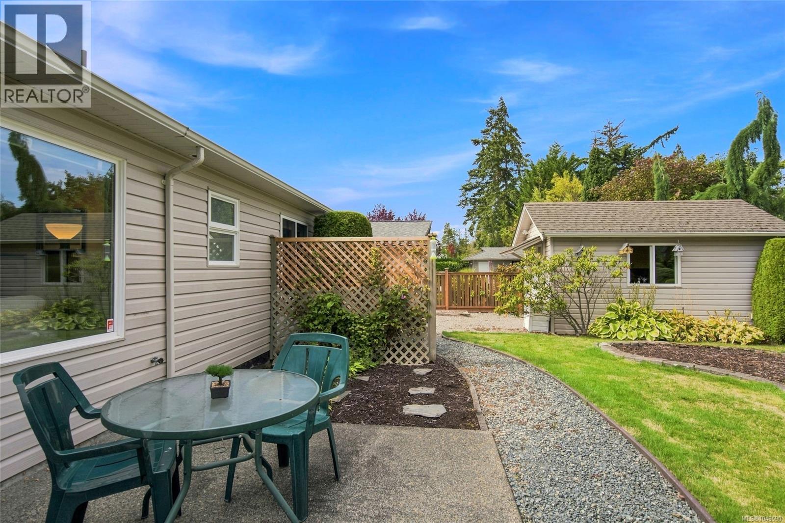 575 Panorama Pl - Image 36