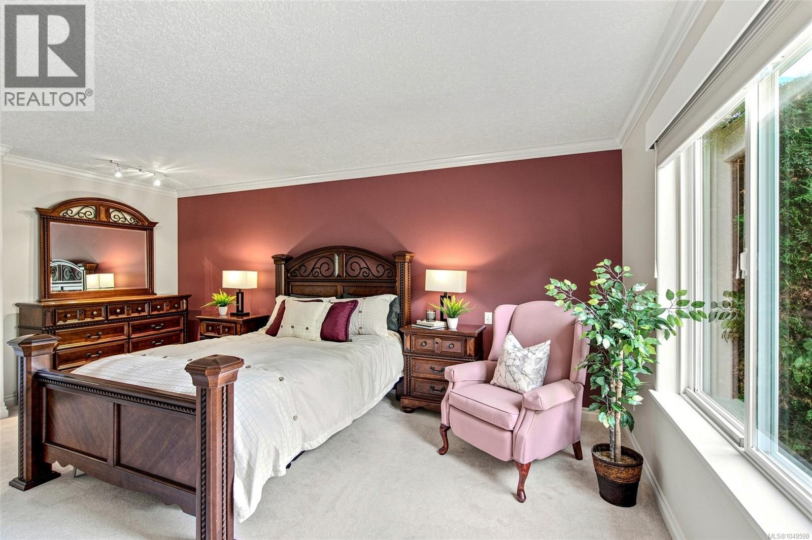 575 Panorama Pl - Image 25