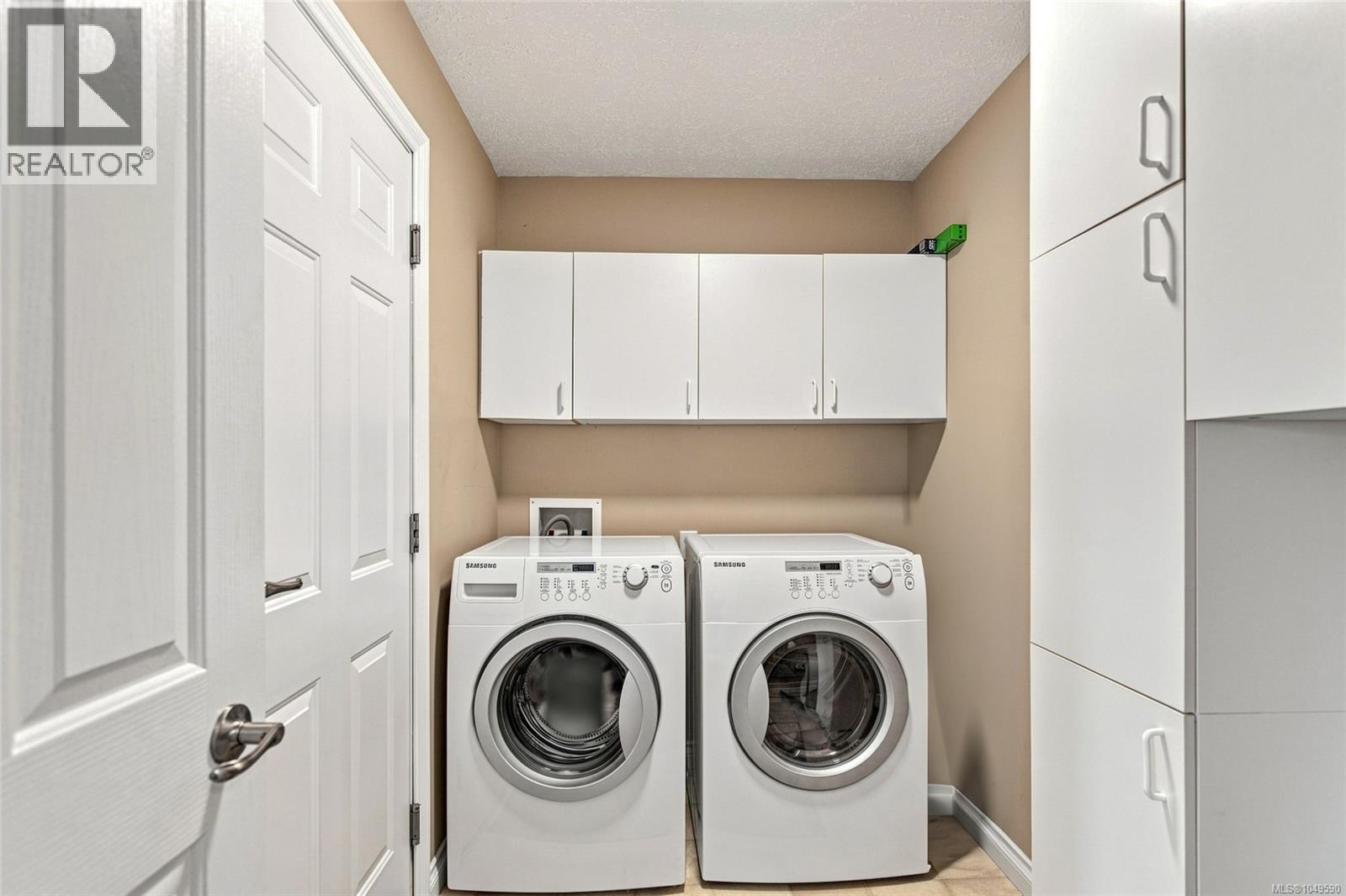 575 Panorama Pl - Image 30