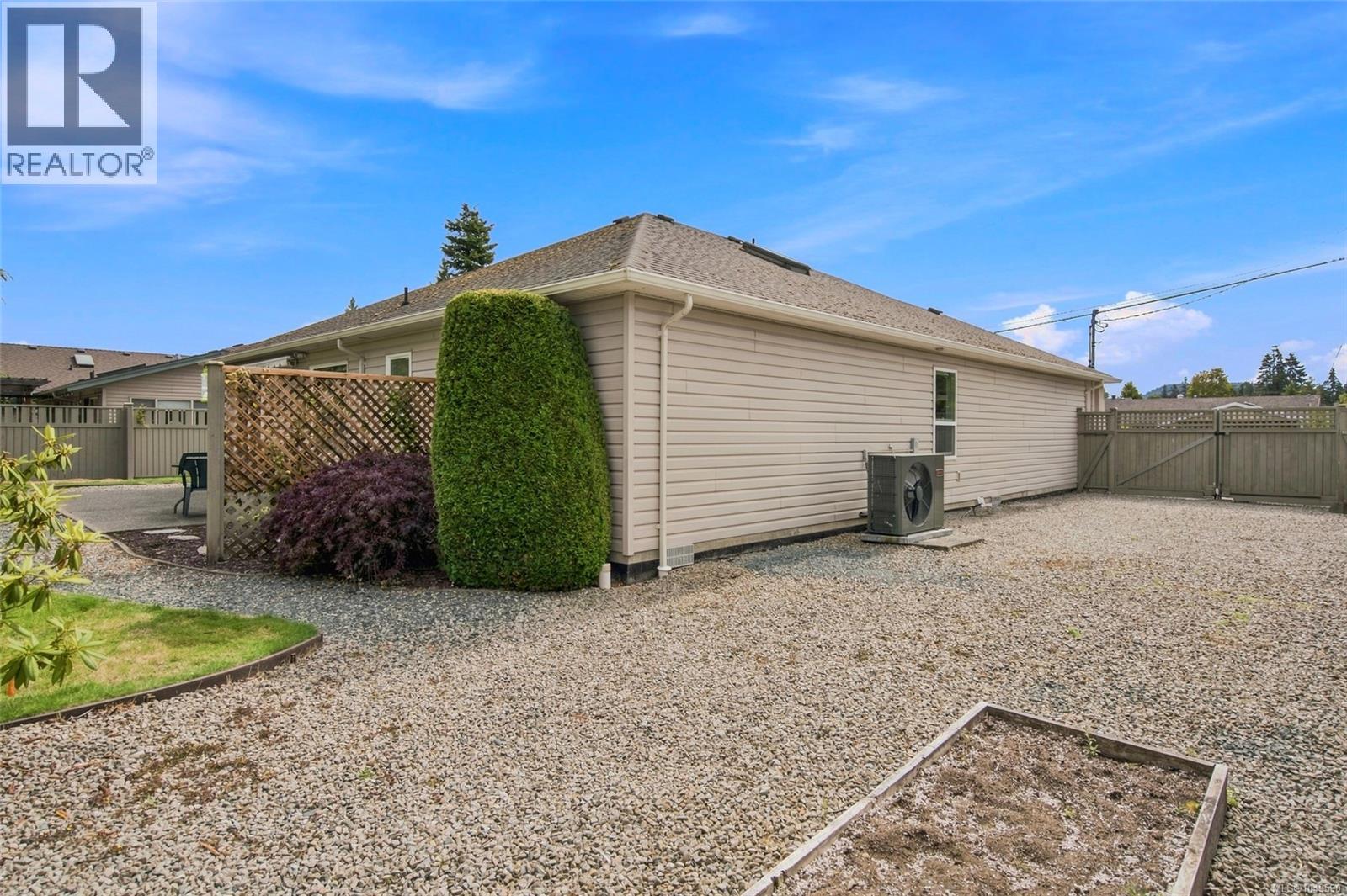 575 Panorama Pl - Image 40