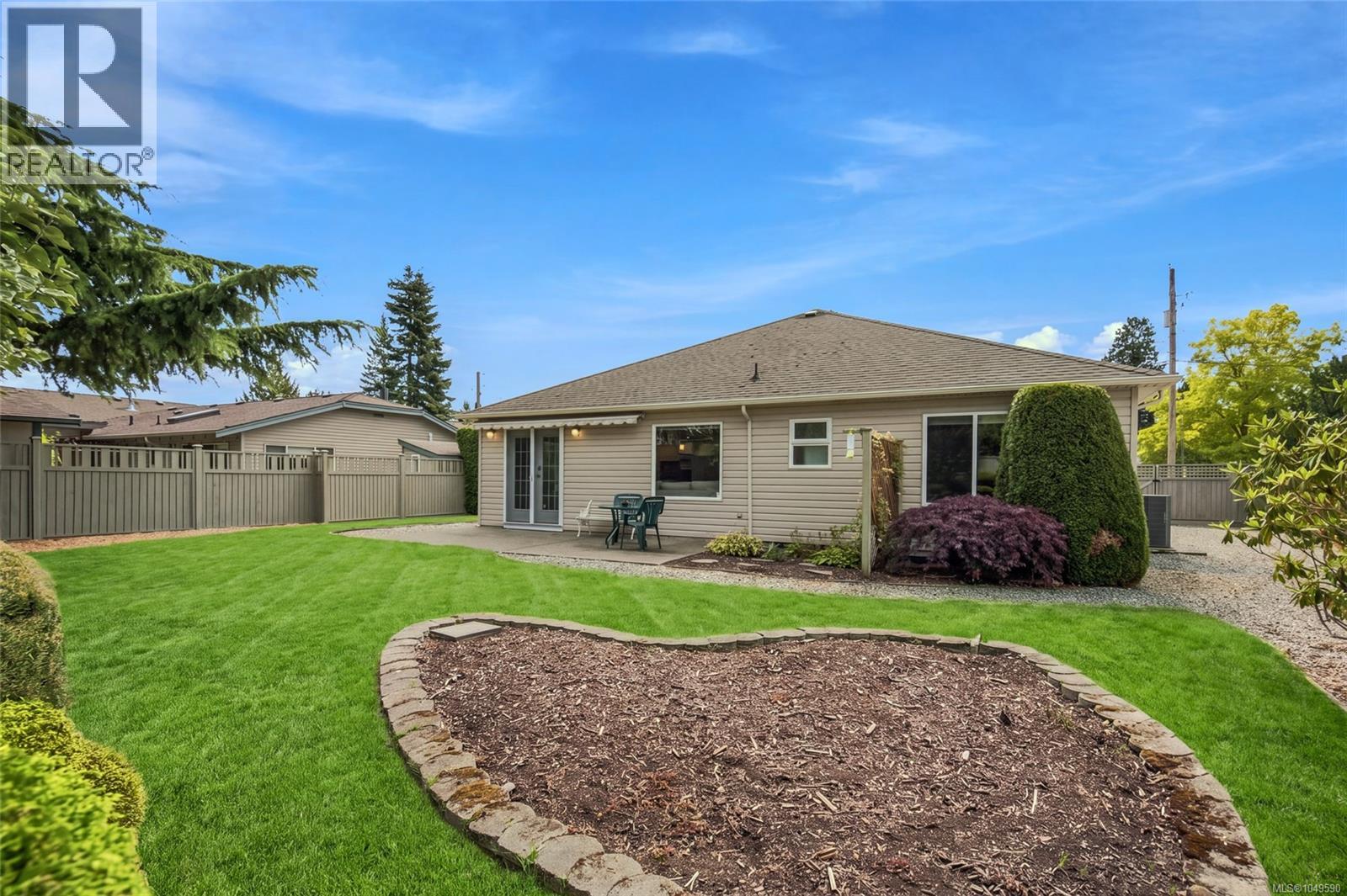 575 Panorama Pl - Image 34