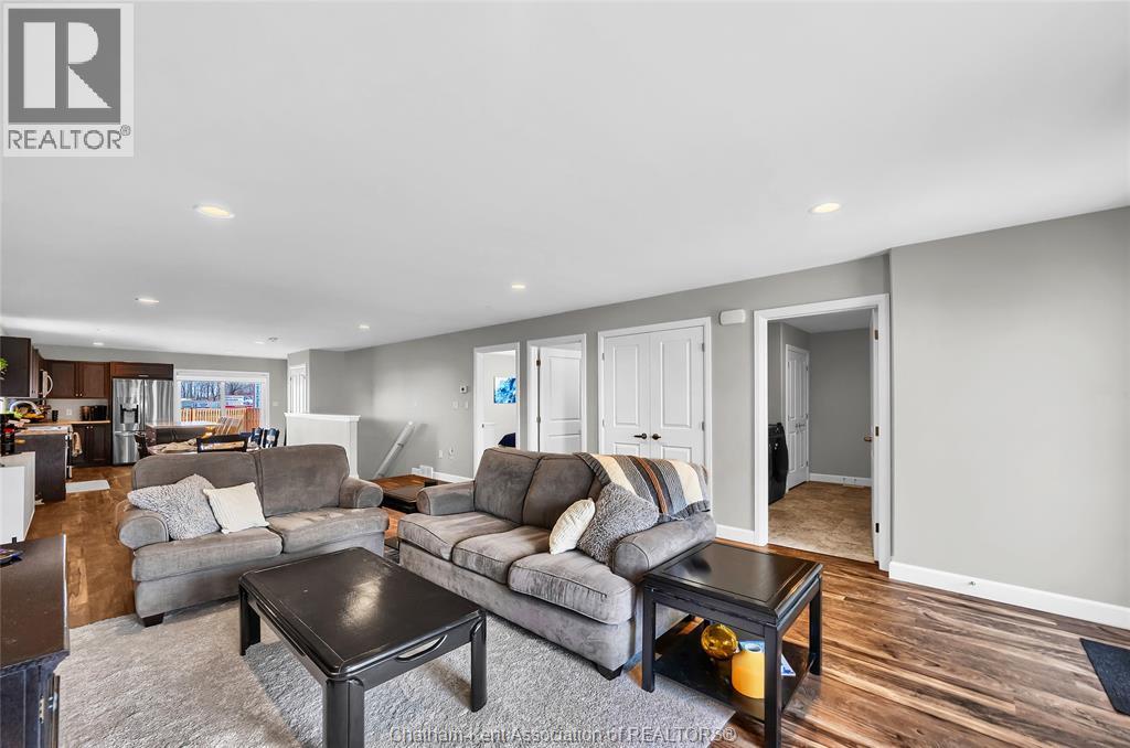 62 MOONSTONE CRESCENT, Chatham — photo 8