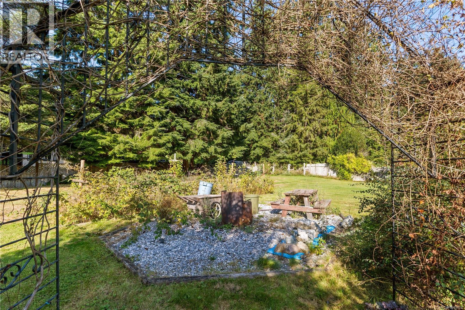 1818 Sachts Rd - Image 44