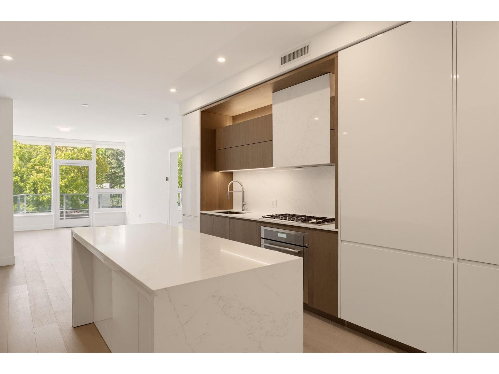 212 1342 JOHNSTON ROAD, White Rock — photo 3