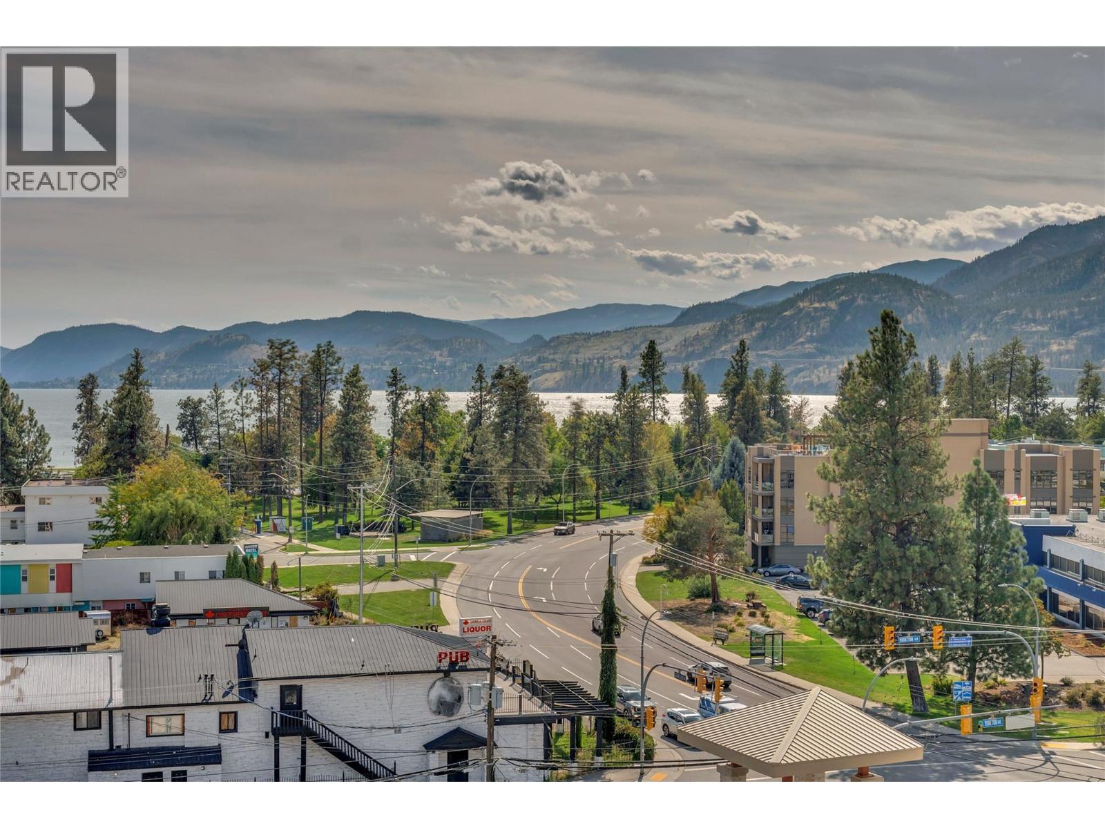 #807 3388 Skaha Lake Road - 5