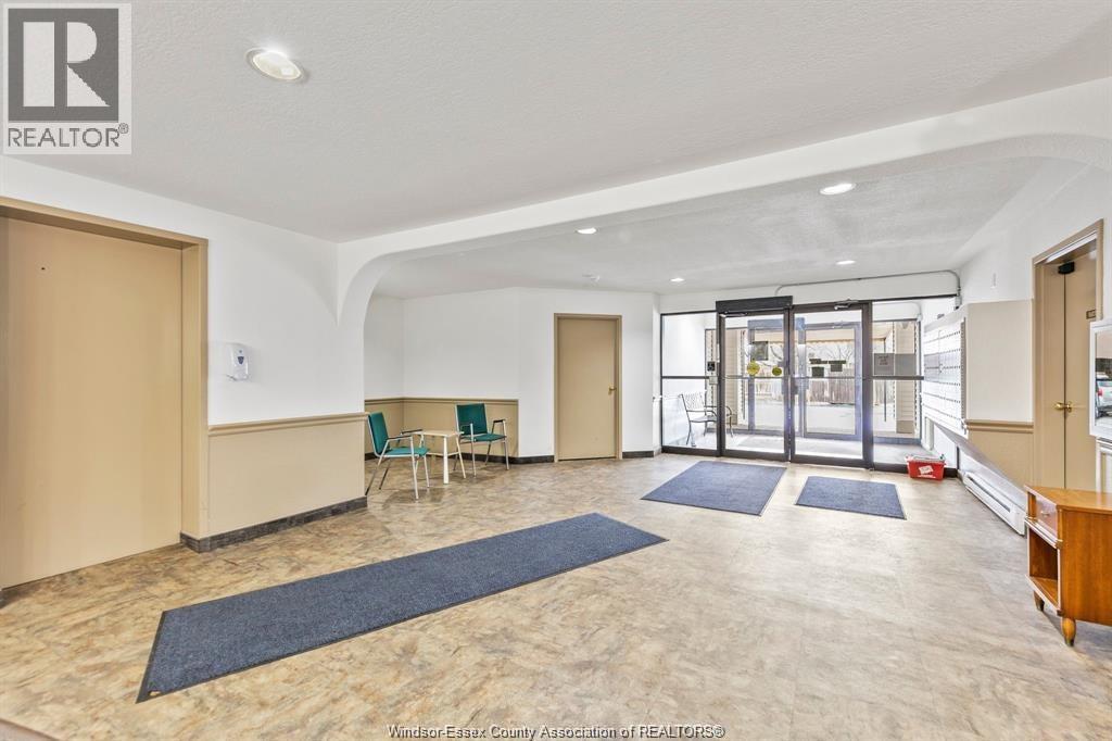 2922 RIVARD Unit# 112, Windsor — photo 2
