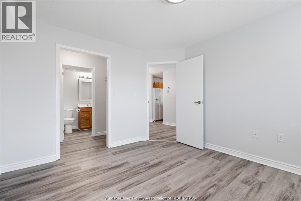 2922 RIVARD Unit# 112, Windsor — photo 7