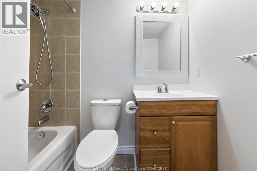 2922 RIVARD Unit# 112, Windsor — photo 9