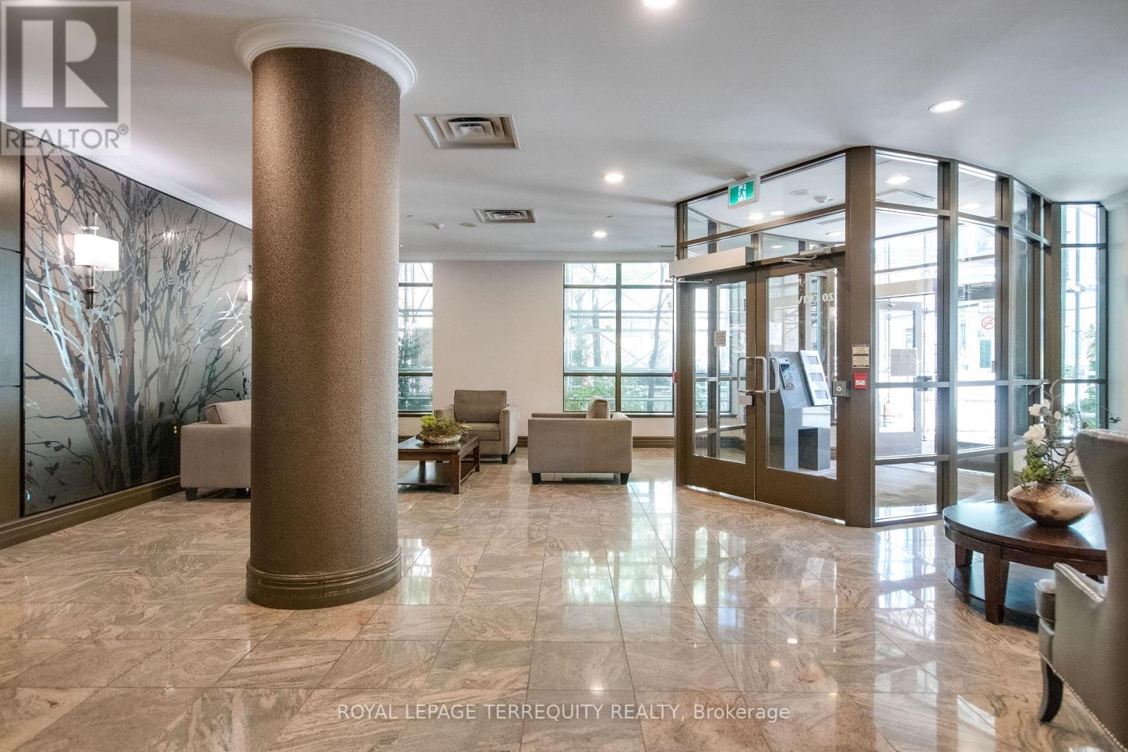 #PH07 20 OLIVE AVENUE - Image 29