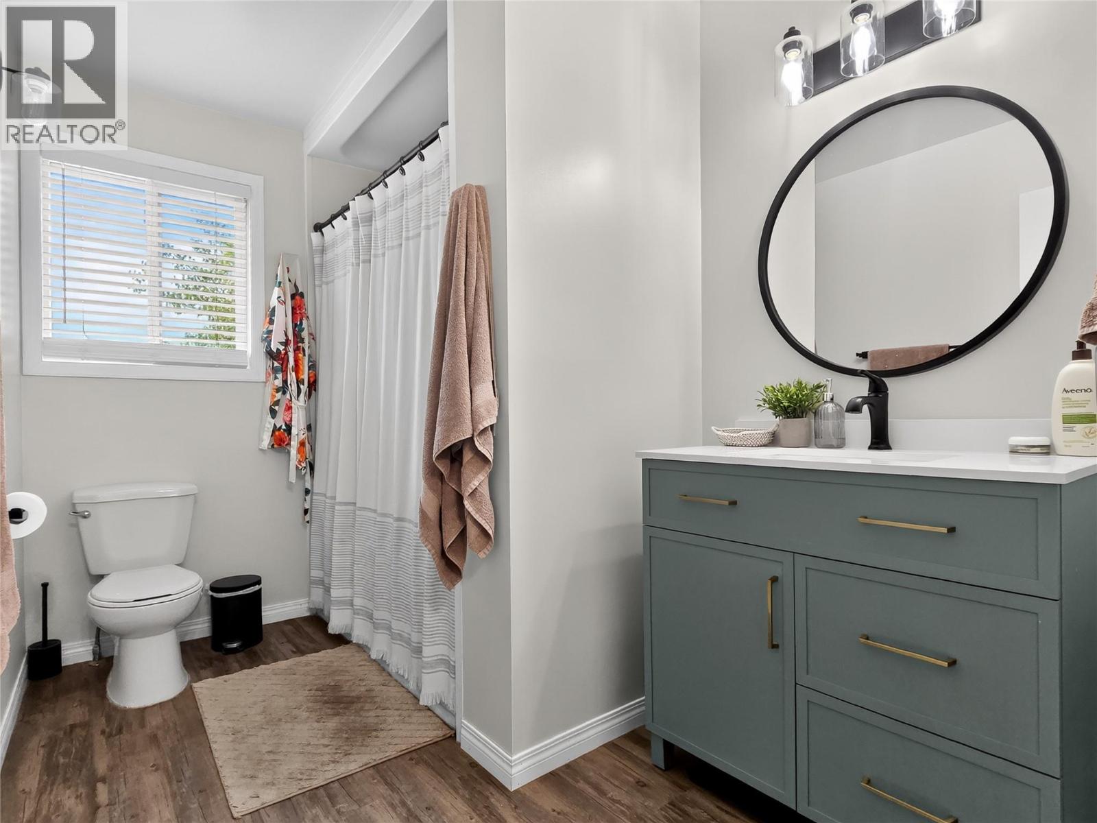 202 Cornwall Place - 15