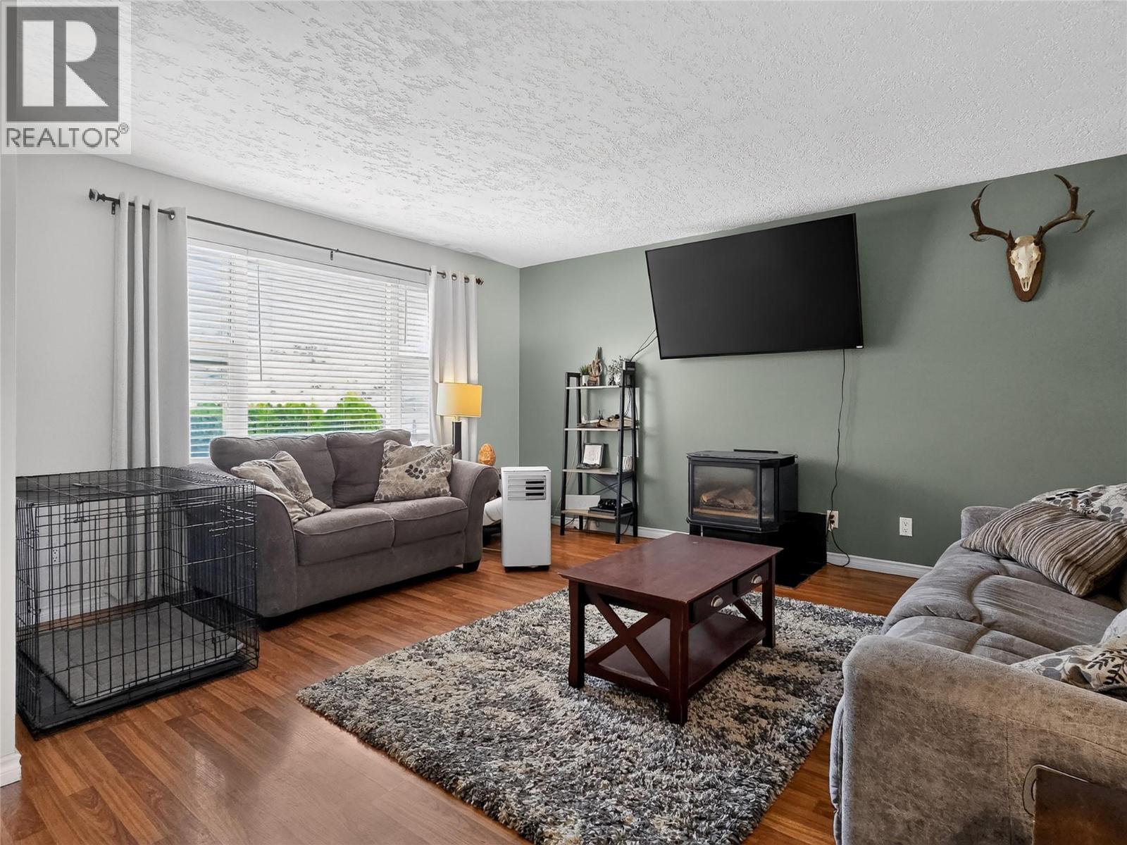 202 Cornwall Place, Ashcroft — photo 3