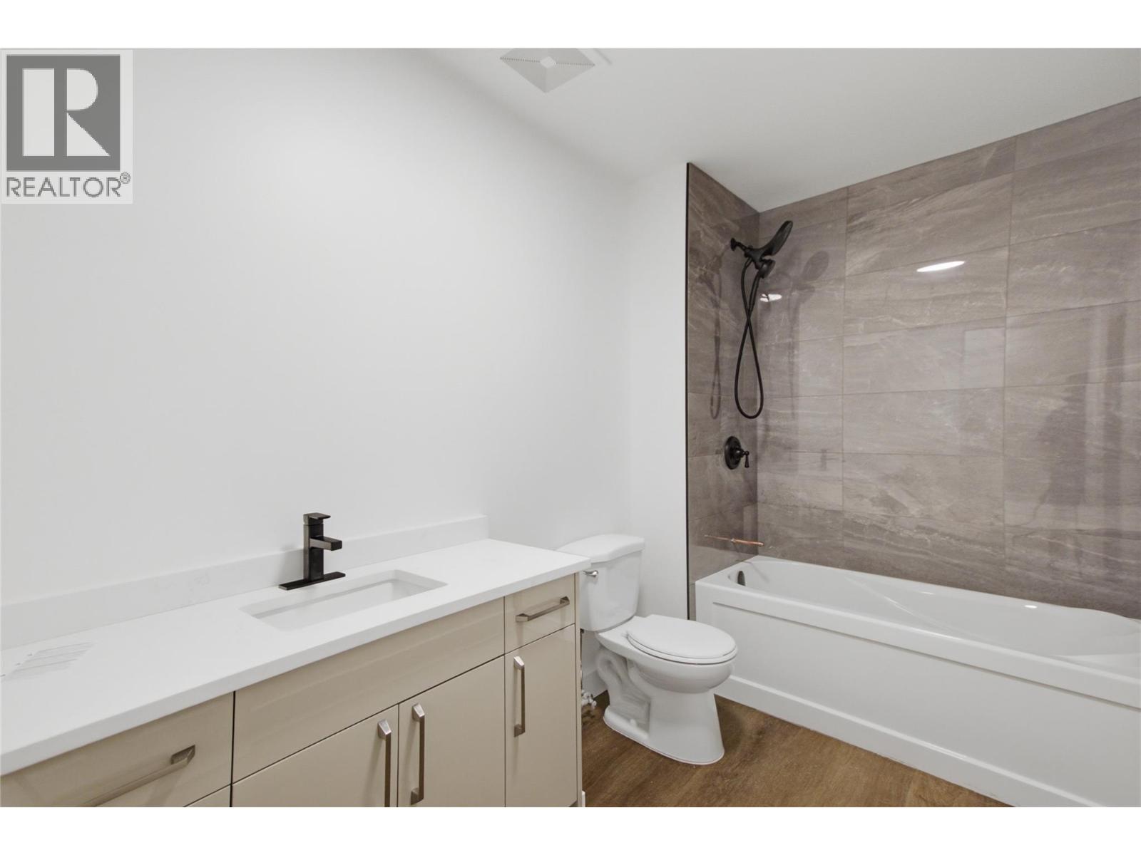 7035 Blackwell Road - 23