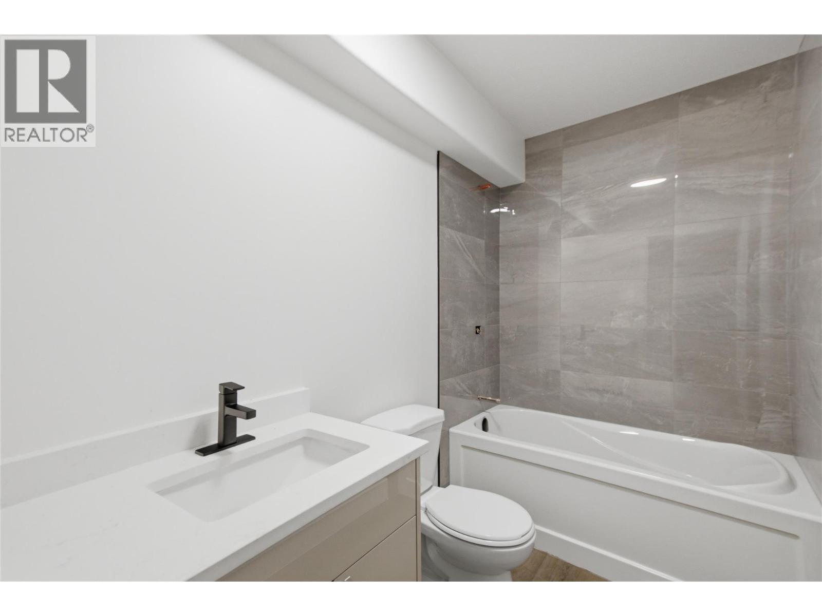 7035 Blackwell Road - 33