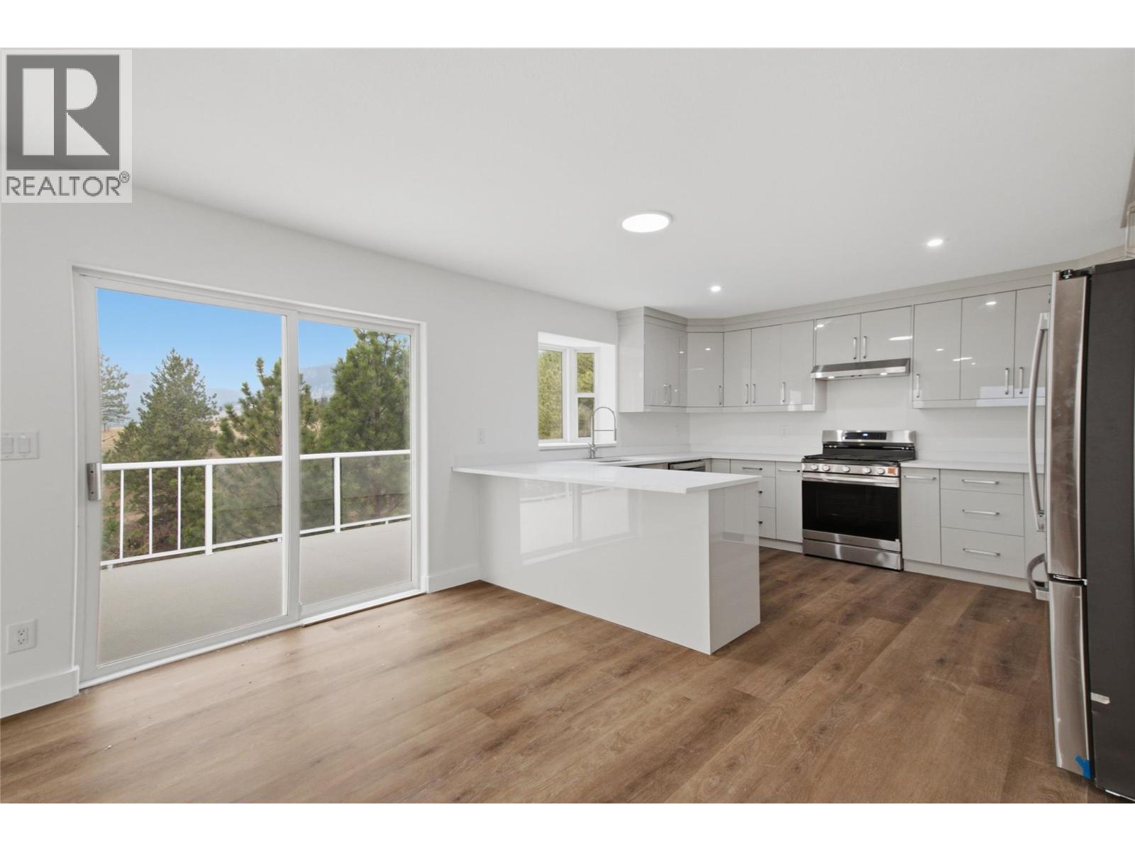 7035 Blackwell Road, Kamloops — photo 4