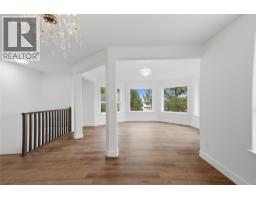 Full bathroom - 7035 Blackwell Road, Kamloops, BC V2C6V8 Photo 16