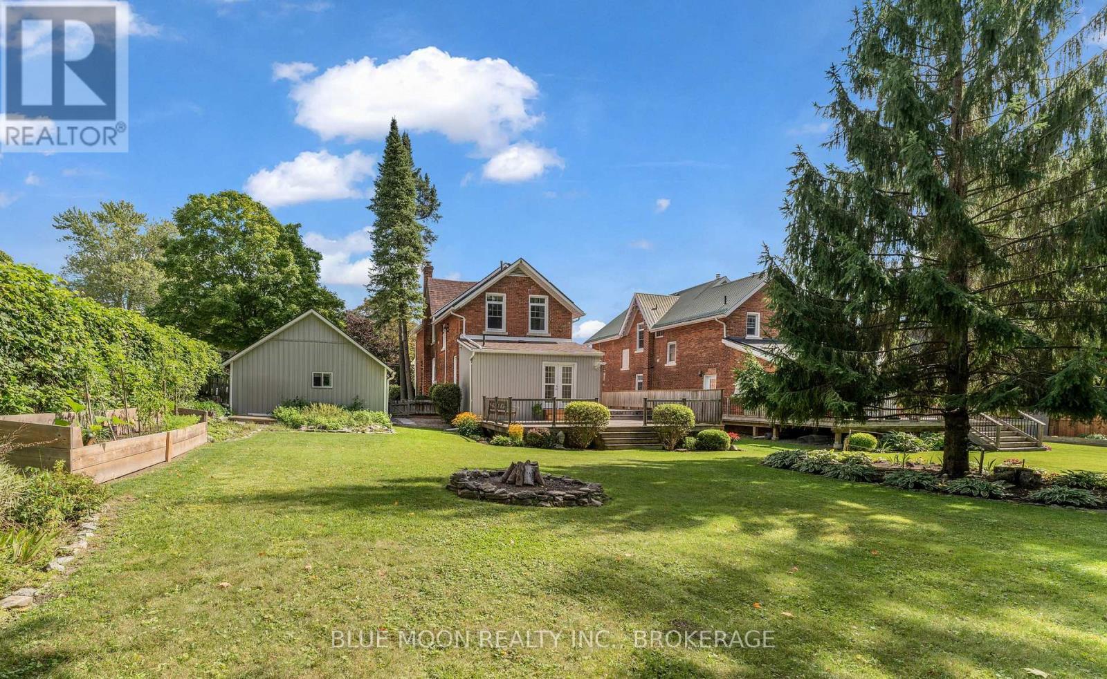 122 RICHARD STREET - 33