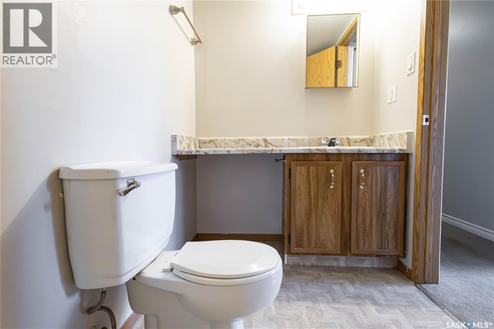 #206 35 alport CRESCENT - 9