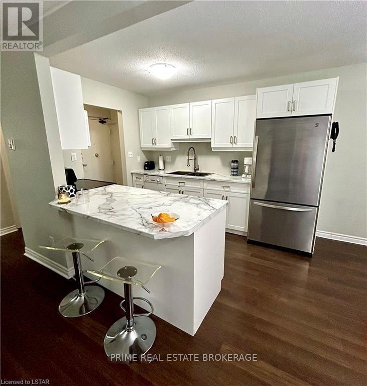 306 - 10 LAKE ROAD, Lambton Shores (Grand Bend) — photo 4