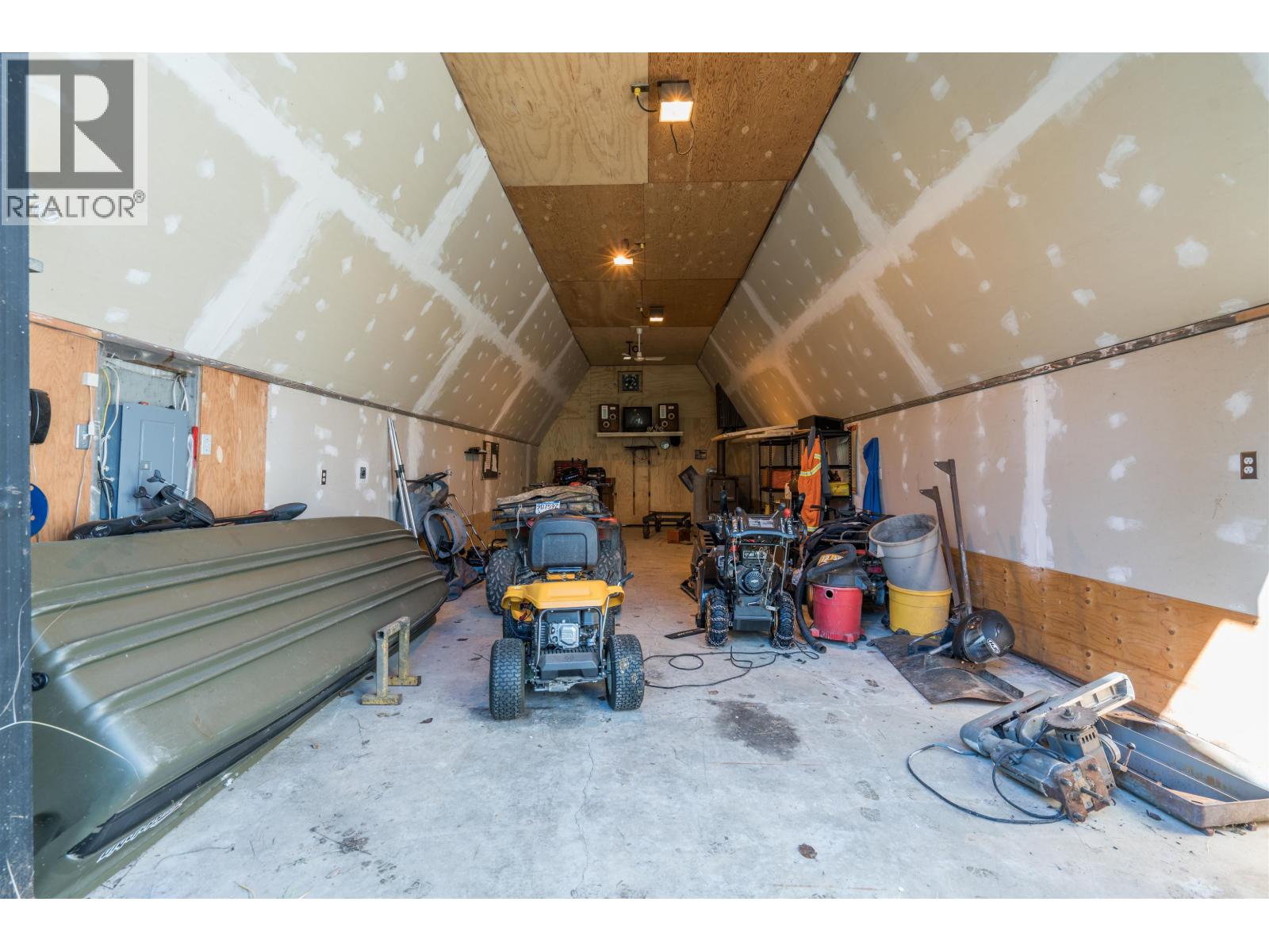 8723 BUNCE ROAD, Prince George